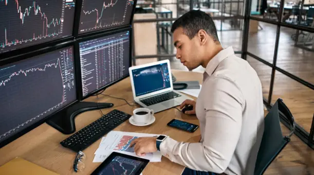 Top Features Every Beginner Should Look for in an Online Prop Firm 1 Top Features Every Beginner Should Look for in an Online Prop Firm