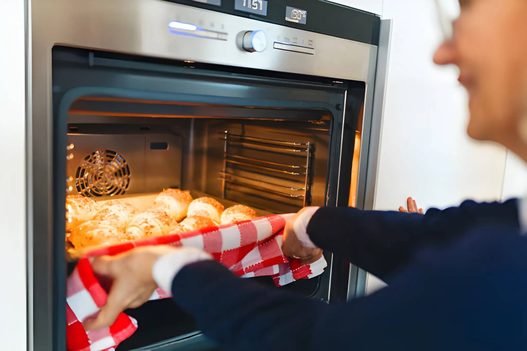 The 'Bake' Debate: Can 10 Minutes in an Oven Really Fix Your Foot Pain? 1 The 'Bake' Debate Can 10 Minutes in an Oven Really Fix Your Foot Pain