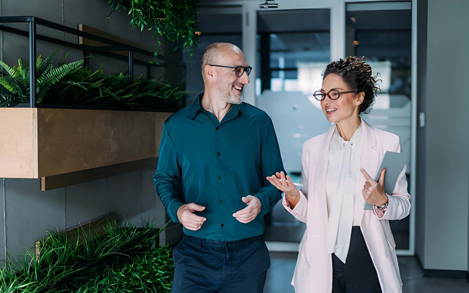 What to Look for Before Choosing a Social Growth Partner